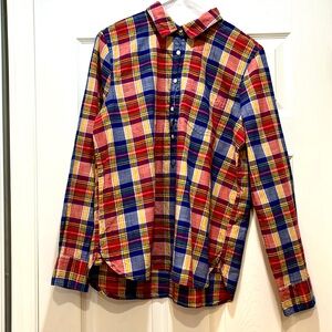 Ladies J Crew 100% cotton plaid long sleeve 1/2 button shirt, size L.